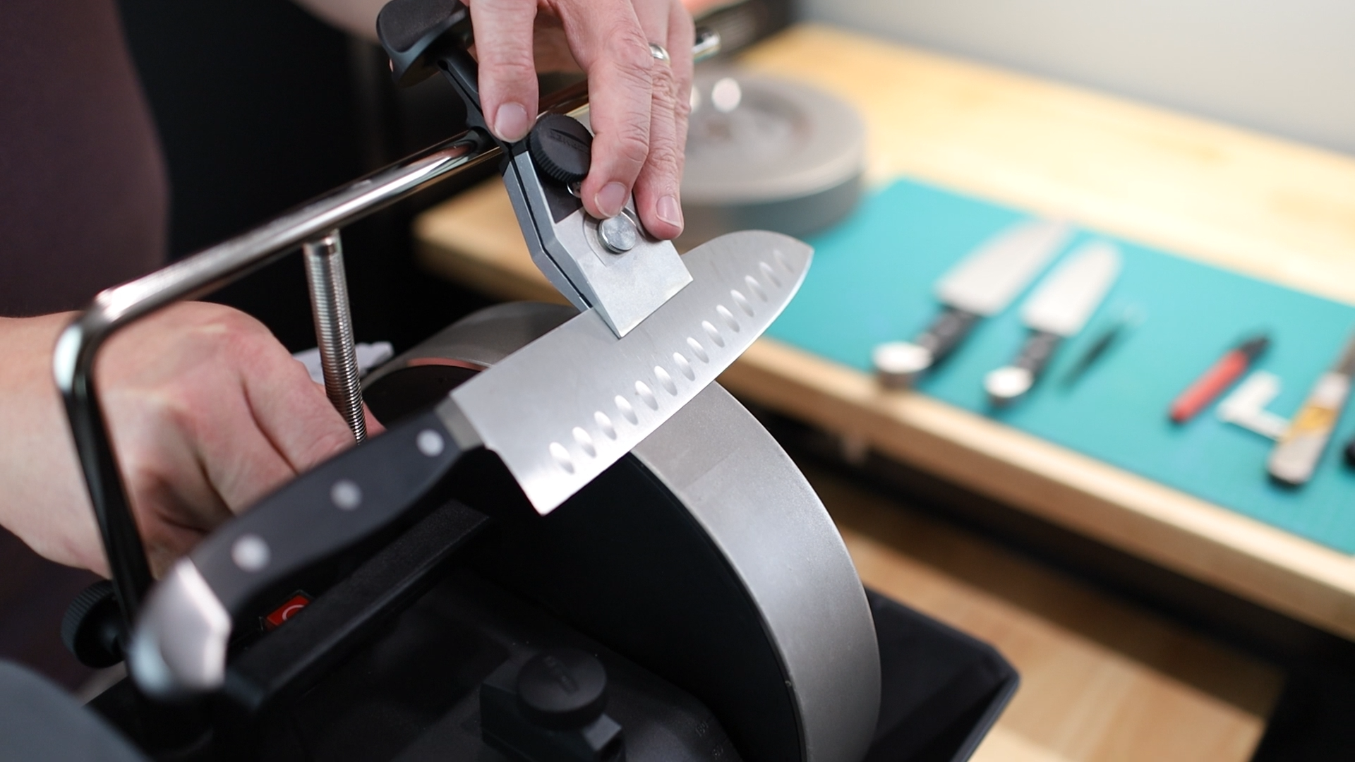 Knife setup on sharpening jig